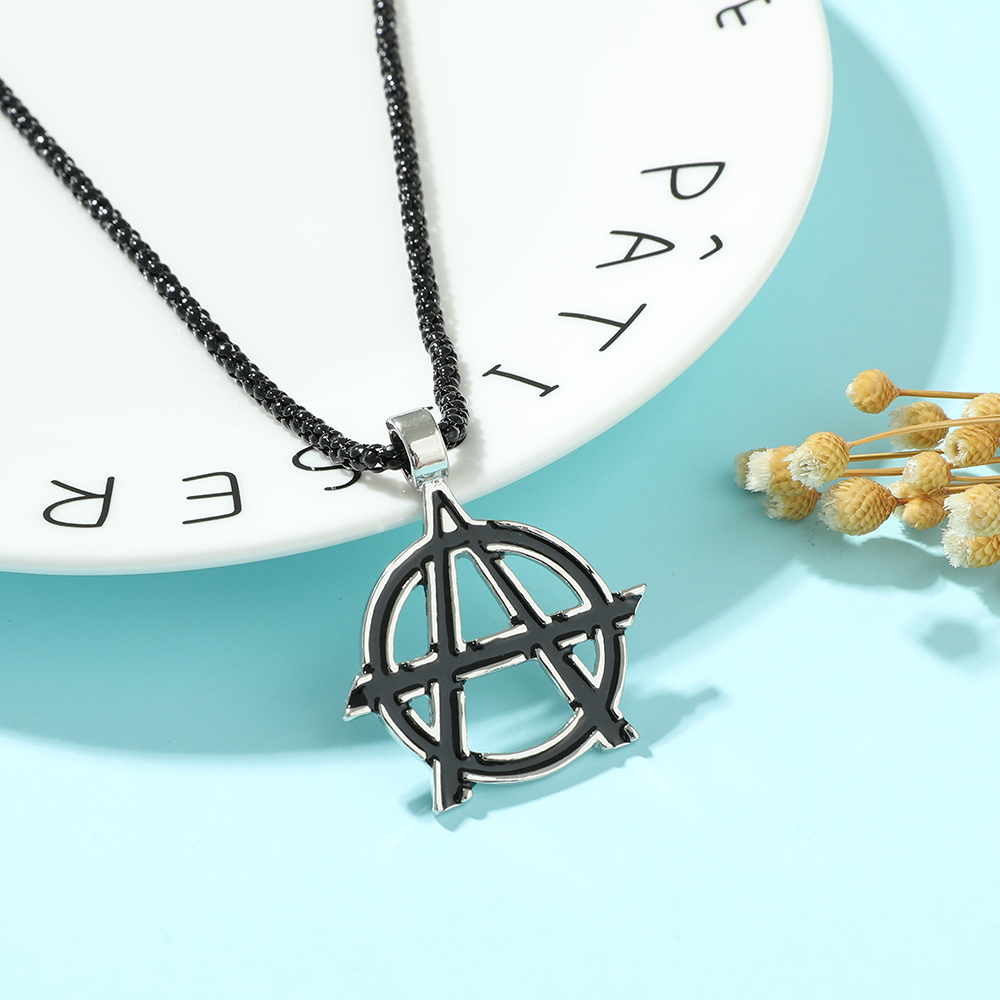 Naszyjnik z symbolem Avengers, – Men Accessories Necklace recenzja i cena